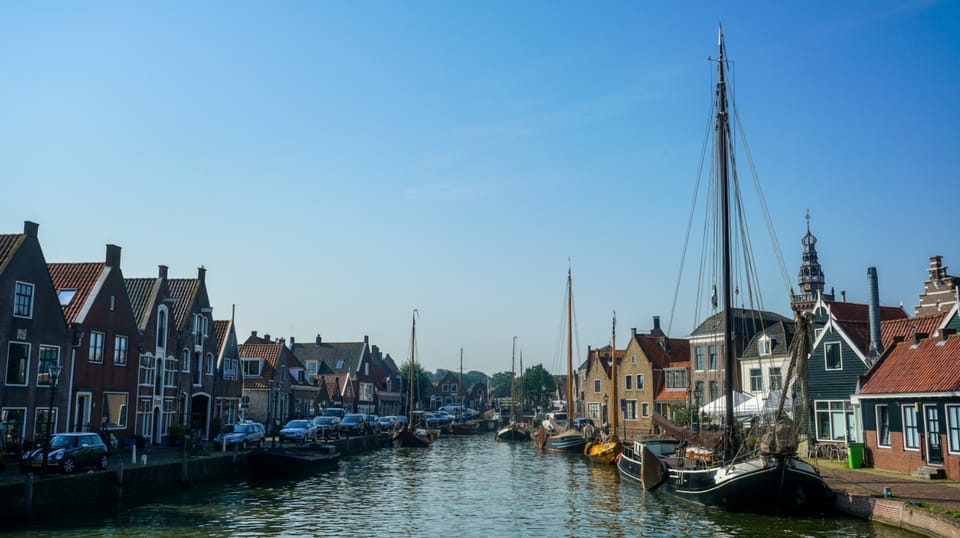 Volendam: E-Bike Rental including Highlights-Routes - Jacobs Hoeve Cheese Farm: cow cuddles and a tasting you’ll remember