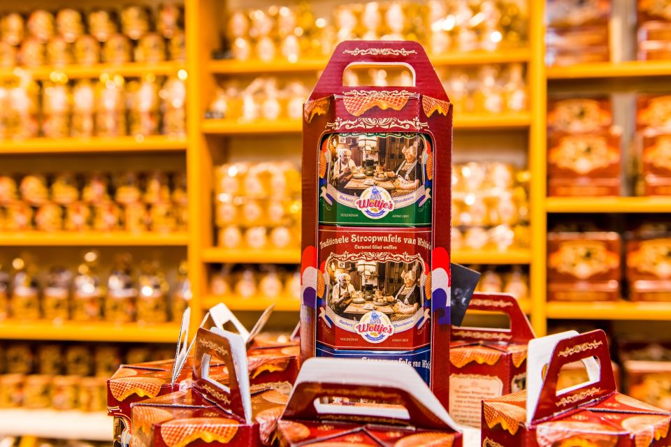 Volendam: Stroopwafel Experience with Tasting - The Downstairs Demonstration: Watching Traditional Work Up Close
