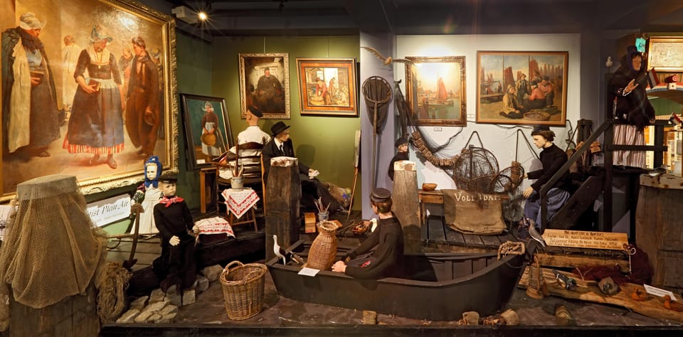 Volendam: Volendams Museum Entry Ticket - The fishing village scenes: home, work, costumes, and objects