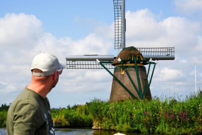 Warmond: Windmill Cruise and Keukenhof Entry Ticket - How the Included Audio Guide Works on the Water