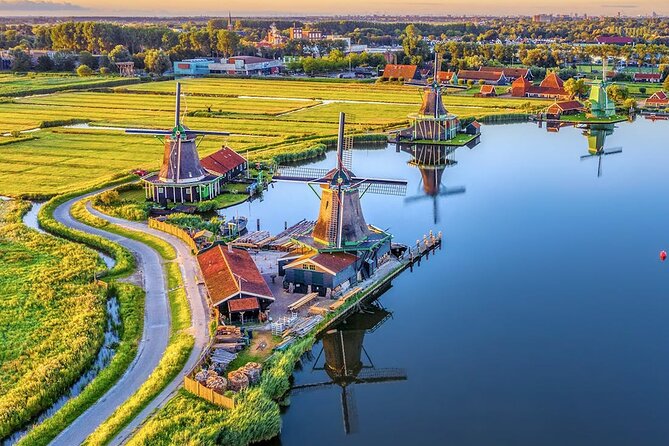 Windmills Country side tour Zaanse Schans-Cheesefactory-Volendam - Why this windmill–cheese–Volendam route is ideal in a tight schedule
