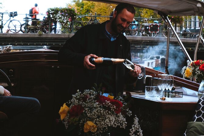 Winter Canal Cruise in Amsterdam - Price in context: what $81 covers (and why it feels fair)