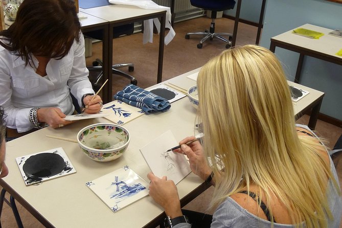Workshop 'Paint your own Delft Blue Tile!' - What happens after class: glazing, firing, and the 14-day wait