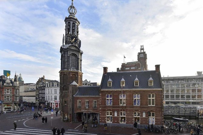 Workshop 'Paint your own Delft Blue Tile!' - Who this Amsterdam tile workshop suits best