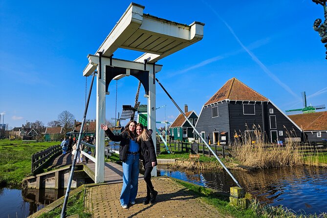 Zaanse Schans and Cheese Tasting Guided Tour from Amsterdam - Clogs and Cheese: A Note on Expectations and Timing
