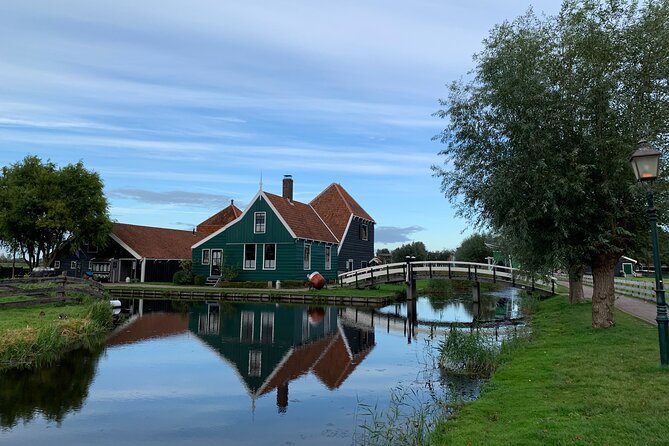 Zaanse Schans and Giethoorn Small-Group Tour with Hotel Pick-Up - Group size, van comfort, and how much walking you’ll do