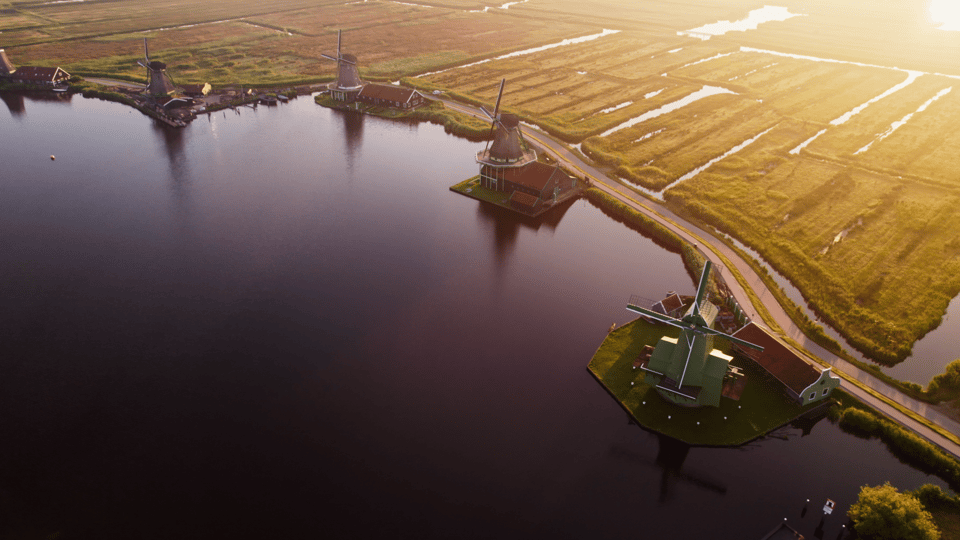 Zaanse Schans: Private Cruise + Live Guide, Optional Drinks - What the live guide adds (and which guides people mention)