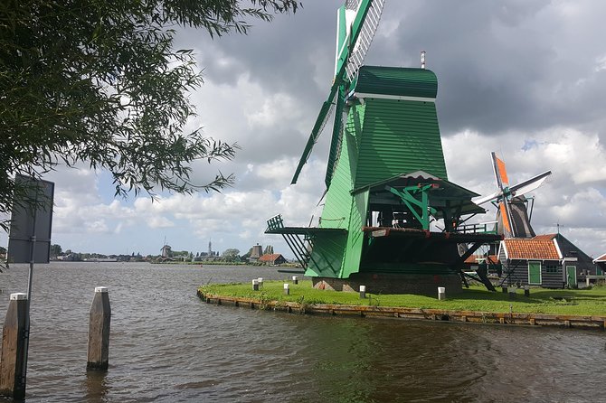 Zaanse Schans, Volendam & Edam: Private tour (Max 3 per) - Volendam: a fishing village stop with cheese education