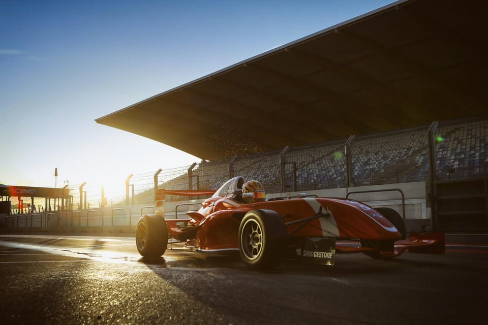 Zandvoort: Driving Experience at the Formula 1 Race Track - Drag Race With a Dodge Charger: Speed Is Easy, Launch Is Not